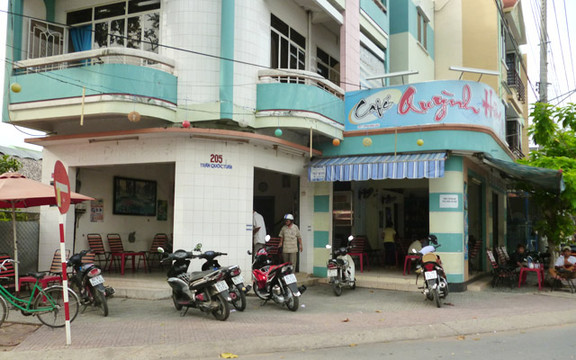 Quỳnh Hương Cafe