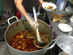 A yummy simmering pot of bò kho