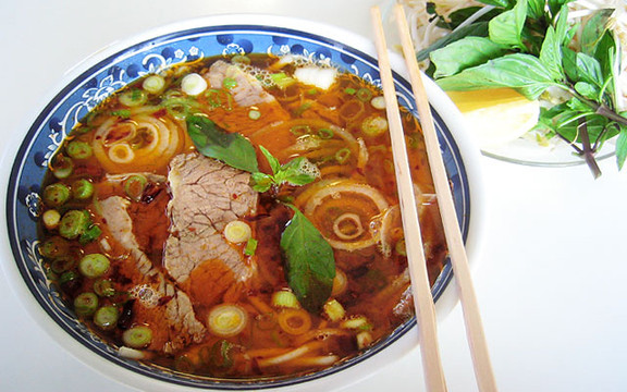 Bún Bò Huế - Ngô Thời Nhiệm