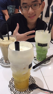 Thèn e khìn: trà sữa ô long, passion machiato, matcha,latte&machiato