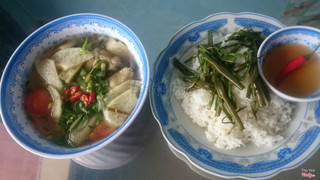 Cơm canh chua cá 22k