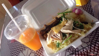 Cơm Gà Bà Luận