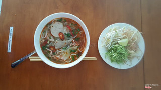 Bún Bò Tái - Chả