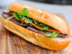 Bánh mì bò né 20 k - tiện mang đi 