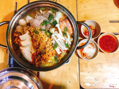 Lẩu Budae Jjigae