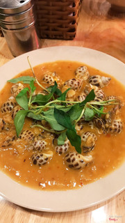 Ốc hương trứng muối