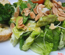 Salad bơ bỗ dưỡng