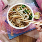 Phở gà trộn