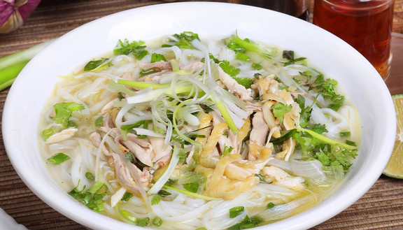 Huyền Béo - Phở Gà Phố Cổ