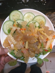 Gân bò bóp chua ngọt