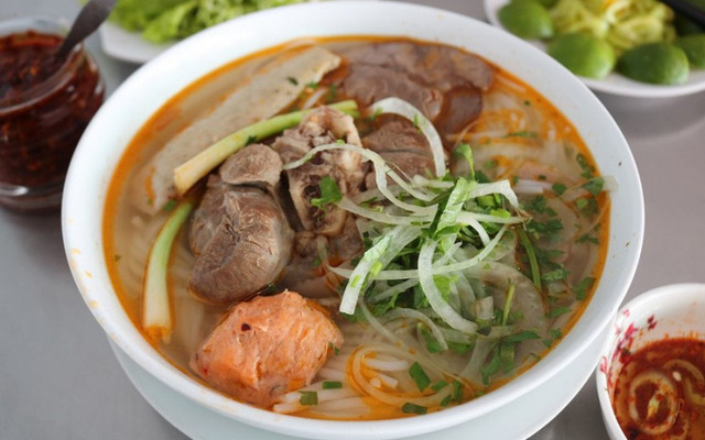 Bún Bò Huế & Hủ Tiếu Cô 8 - Trường Chinh - Test newbie