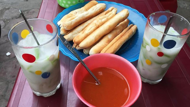 U8 - Chè & Bánh Mì Cay - Đà Nẵng