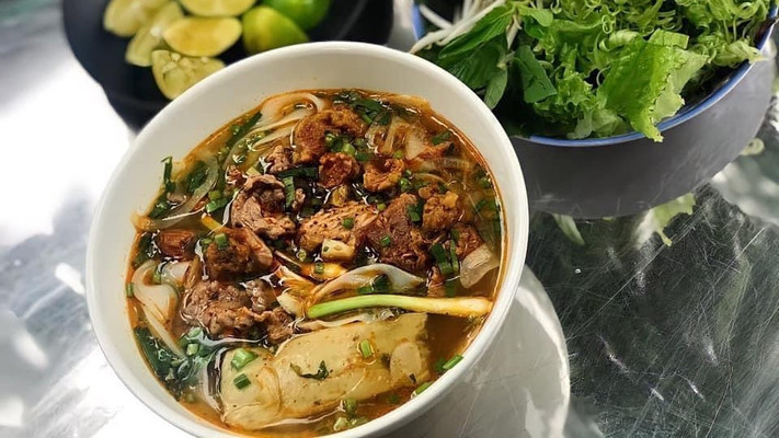 Bún Bò Huế Cô Lý - Giáo Xứ Bùi Thượng