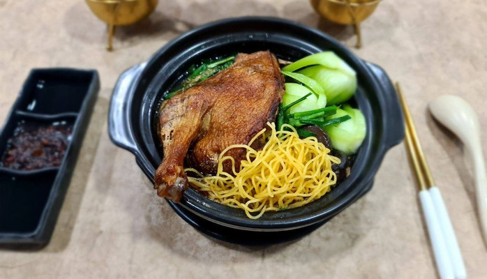 Danh Hoa Ký - Hủ Tiếu, Mỳ Vịt Tiềm & Hoành Thánh - Kỳ Đồng
