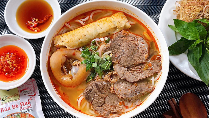 Bún Bò Huế Thủy Sinh – Nguyễn Chí Thanh