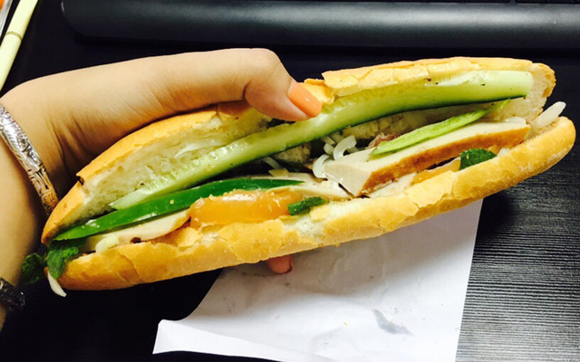 Bánh Mì Quỳnh Anh