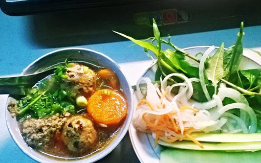 Bánh Mì Chấm - Tôn Đản