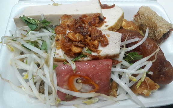 Quán Cô Thủy - Bánh Cuốn