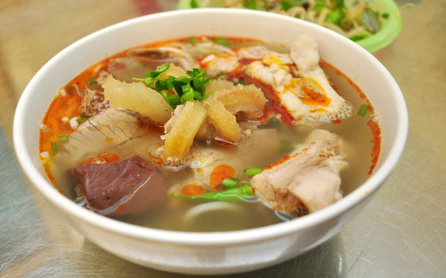 Bún Bò Bà Cần