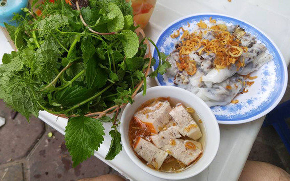 Bánh Cuốn Nóng - Trần Phú