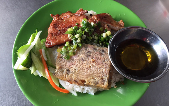 Cơm Bình Dân Minh Minh