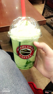 Thèm socola mà order matcha. Huhuhu...bạn này...hư quá...