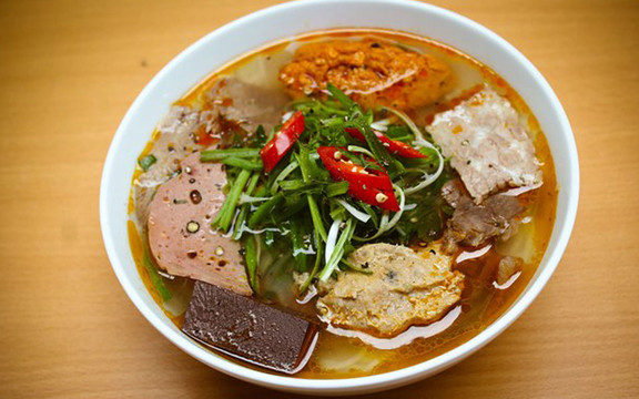 Bún Bò Huế & Bún Riêu Cua