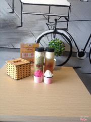 Ngày 20-10 phái nữ đc nhận bánh và bình nc ( chỉ 20-10) thui nhé và còn đc đọc sách nx . Nhâm nhi lu trà sữa và đọc một quyển truyệ thì còn j bằng😘😘😘