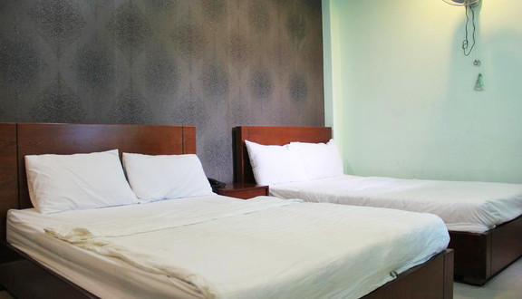 Vạn Phát Hotel