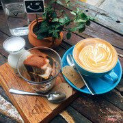 Ice cubes coffee, Latte