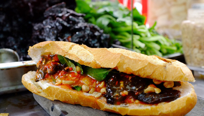 Tính - Bánh Mì Khô Bò