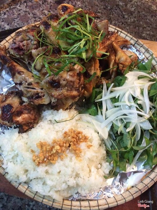  Gà Nướng Lá Chanh Ăn Kèm Xôi Dẻo