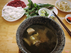 Phở thố đá