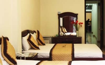 Violet Hotel - Cầu Gỗ