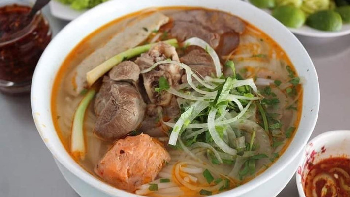 Nhà Cà - Bún Bò