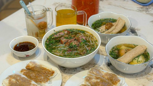 BÁNH CUỐN CAO BẰNG NGON - 60 Trần Nhân Tông