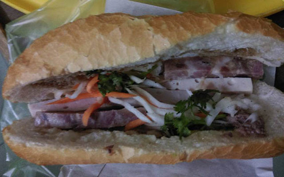 Bánh Mì Hữu Liêm - Đường 30 Tháng 4