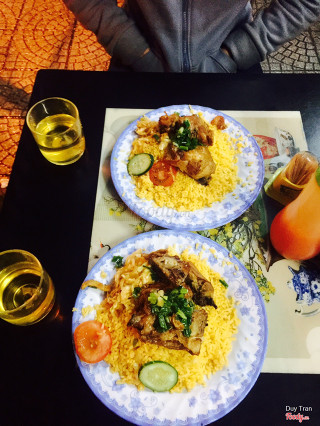 cơm gà xối mỡ