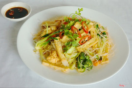 Bún gạo xào chay