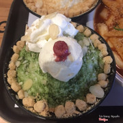 Okbingsul trà xanh kem và bánh gạo. Ngon lắm meo meo