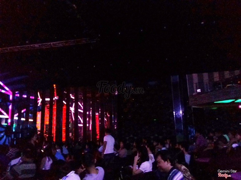 Không gian phòng trà