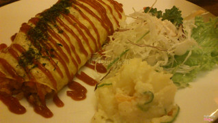 Trứng cuộn cơm ở đây khá ngon