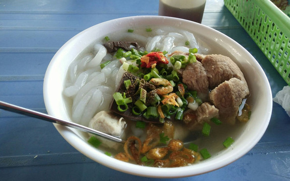 Gia Bảo - Miến Gà, Mì & Bánh Canh