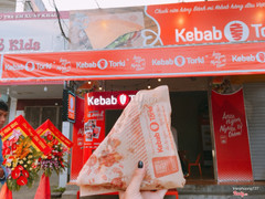  Cuối cùng Kebab Torki  cũng đã có mặt ở Vinh (90 Lê Hồng Phong)! Bánh mì dòn, nhiều thịt, nước sốt đậm đà ngon hết chỗ chê! Ủng hộ lâu dài! Quá đã! Từ giờ k phải đi chỗ khác mua bánh mì nữa! :))))