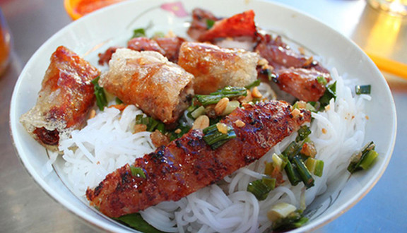 Quán Cô Ba - Bánh Canh & Bún Nem Nướng