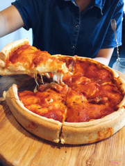 pizza nhồi phomai