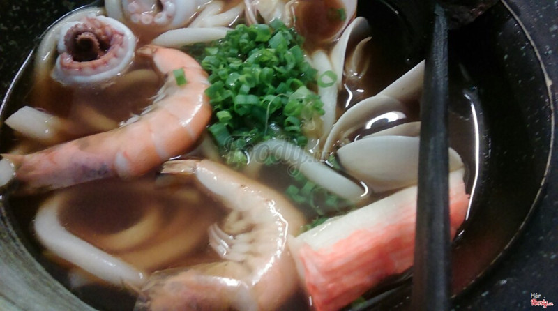 Udon soup hải sản