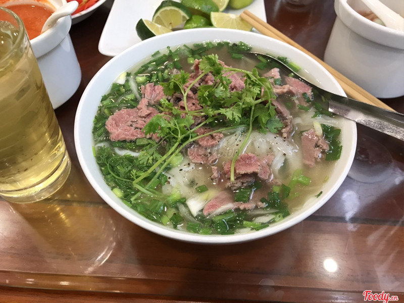 1 suất phở bò tái