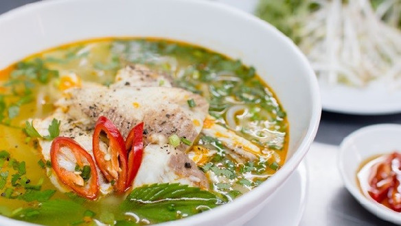 Bánh Canh Cá Lóc O Xí