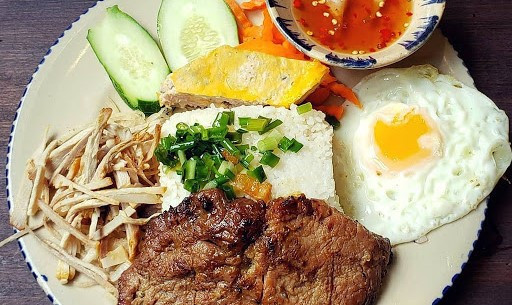 Điểm Tâm Tân Đông Hải - Tạ Quang Bửu